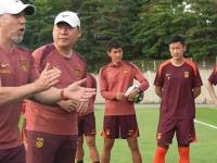 杏彩体育入口-目标3-0！国足拒练兵，拿亚洲第三出气，首发11人浮现，CCTV5直播的简单介绍