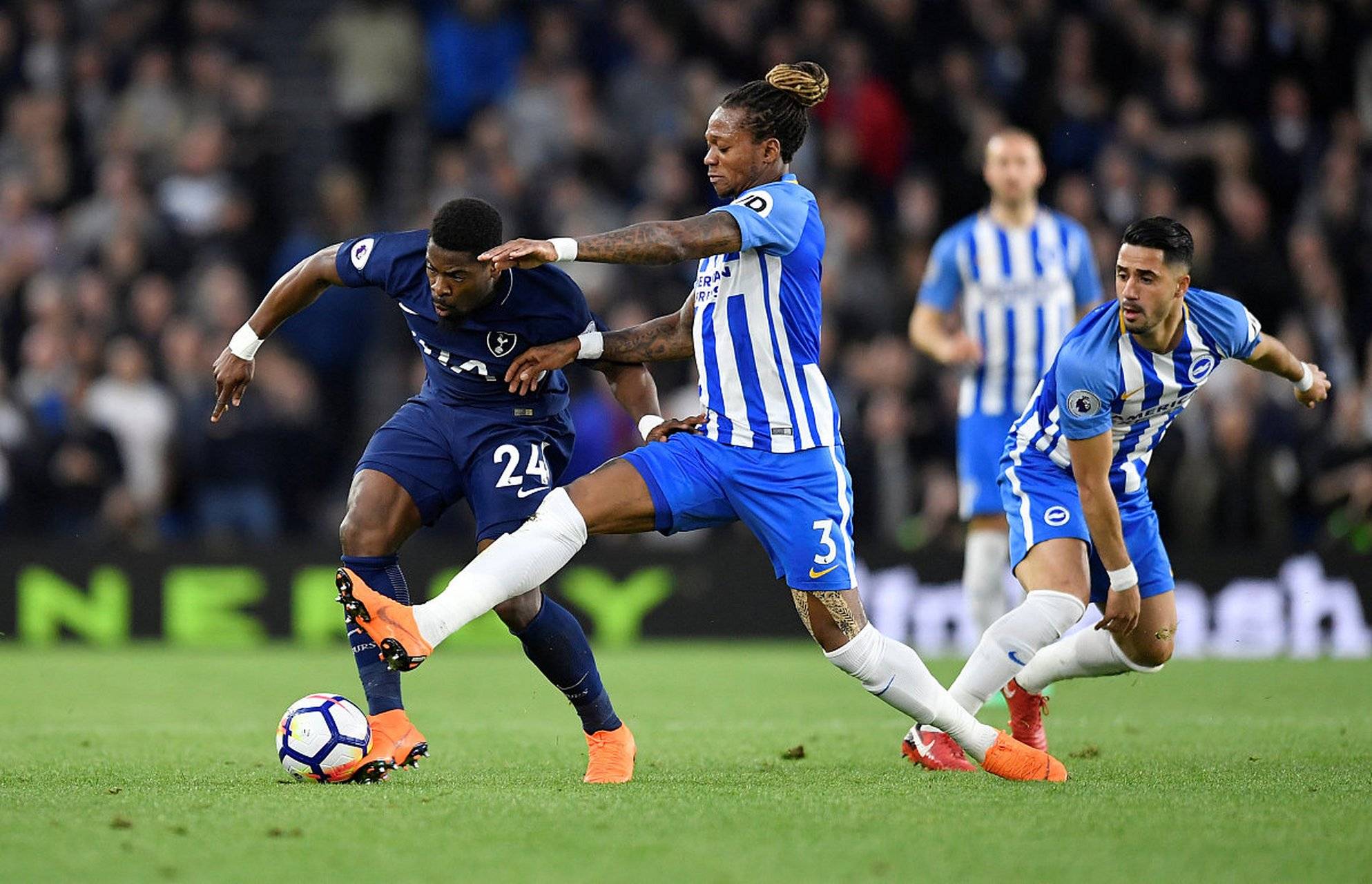 热刺英超客场3-0完胜曼联，孙兴慜传射闪耀老特拉福德的简单介绍