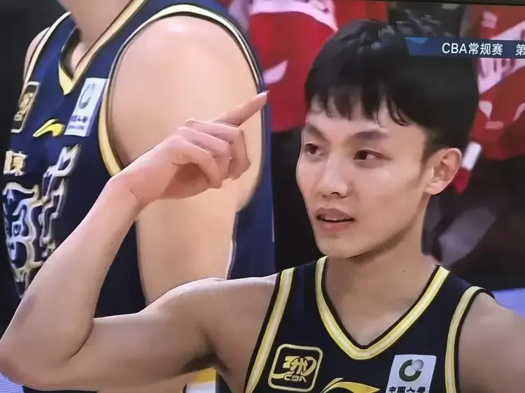 包含赵岩昊U19世青赛回顾，场均3.3抢断获联赛抢断王的词条