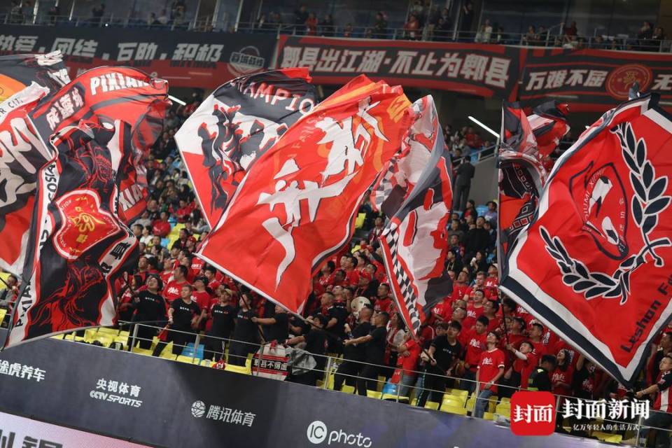 成都蓉城亚冠附加赛是在成都凤凰山举行