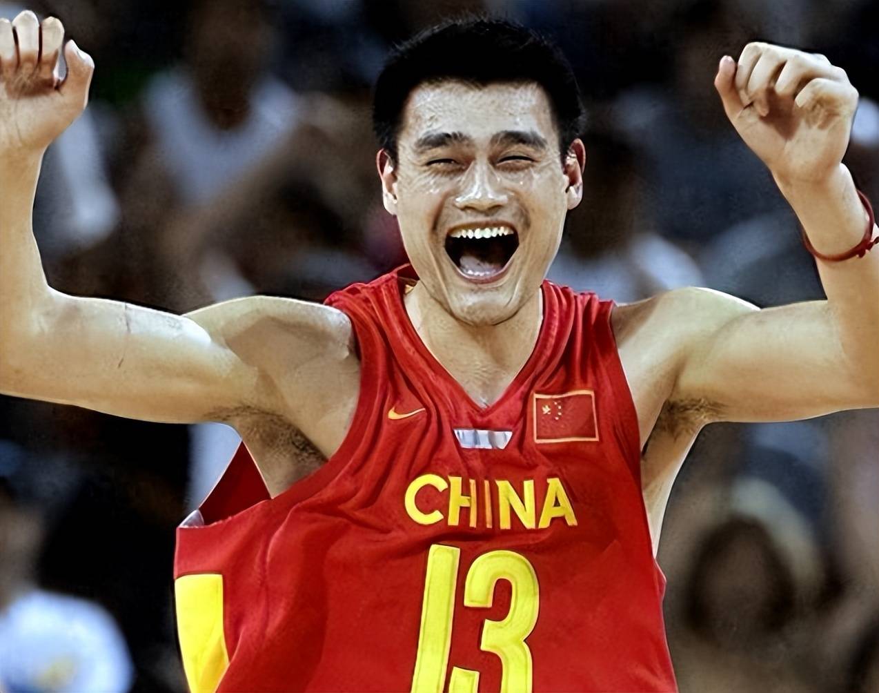 02年男篮世锦赛回顾：姚明仅得10分，中国不敌美国的简单介绍